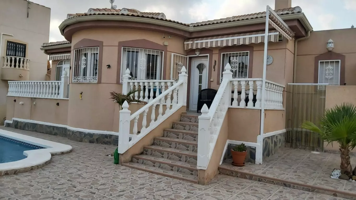 2-bedroom Villa In Benijofar, Spain (118 M²)