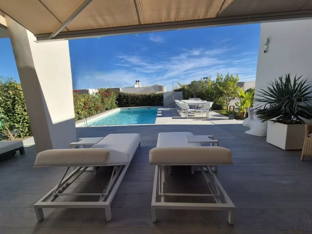 2-bedroom Villa In Algorfa, Spain (132 M²)