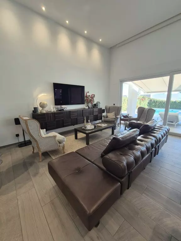 2-bedroom Villa In Algorfa, Spain (132 M²)