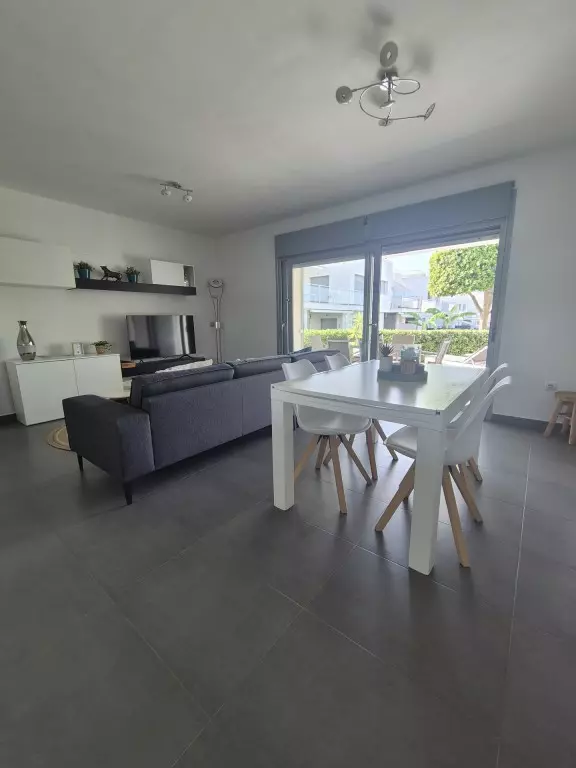 2-bedroom Bungalow In Orihuela, Spain (80 M²)