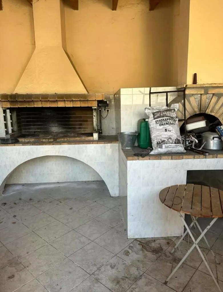 kk4iyz5if0s-995072 6-bedroom Detached House In Com. Malakasa, Greece (370 M²)