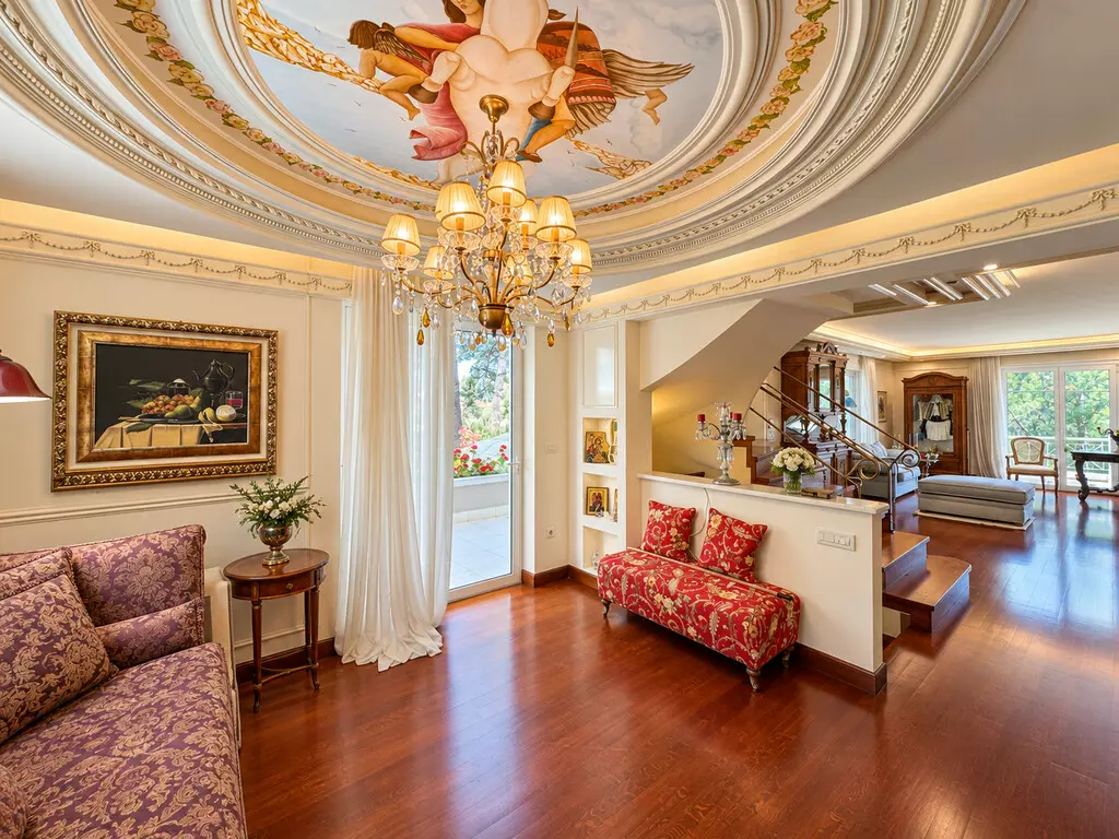 5-bedroom Villa In Dionisos, Greece (420 M²)
