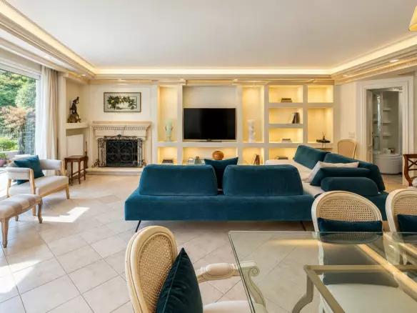 5-bedroom Villa In Dionisos, Greece (420 M²)