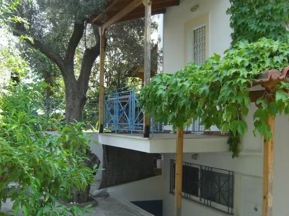 5-bedroom Detached House In Diakopto, Greece (225 M²)