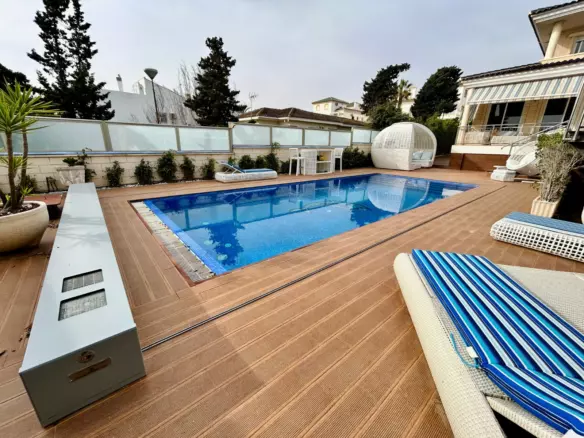 5-bedroom Villa In Torrevieja, Spain (469 M²)