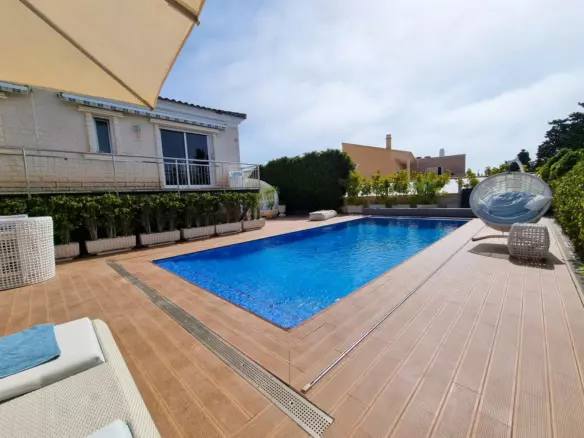 5-bedroom Villa In Torrevieja, Spain (469 M²)