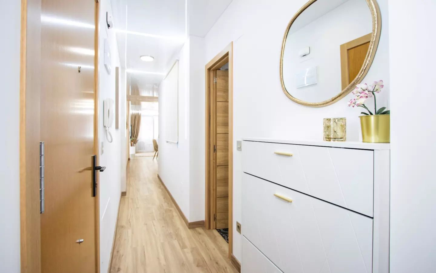 2-bedroom Apartment In Torrevieja, Spain (79 M²)