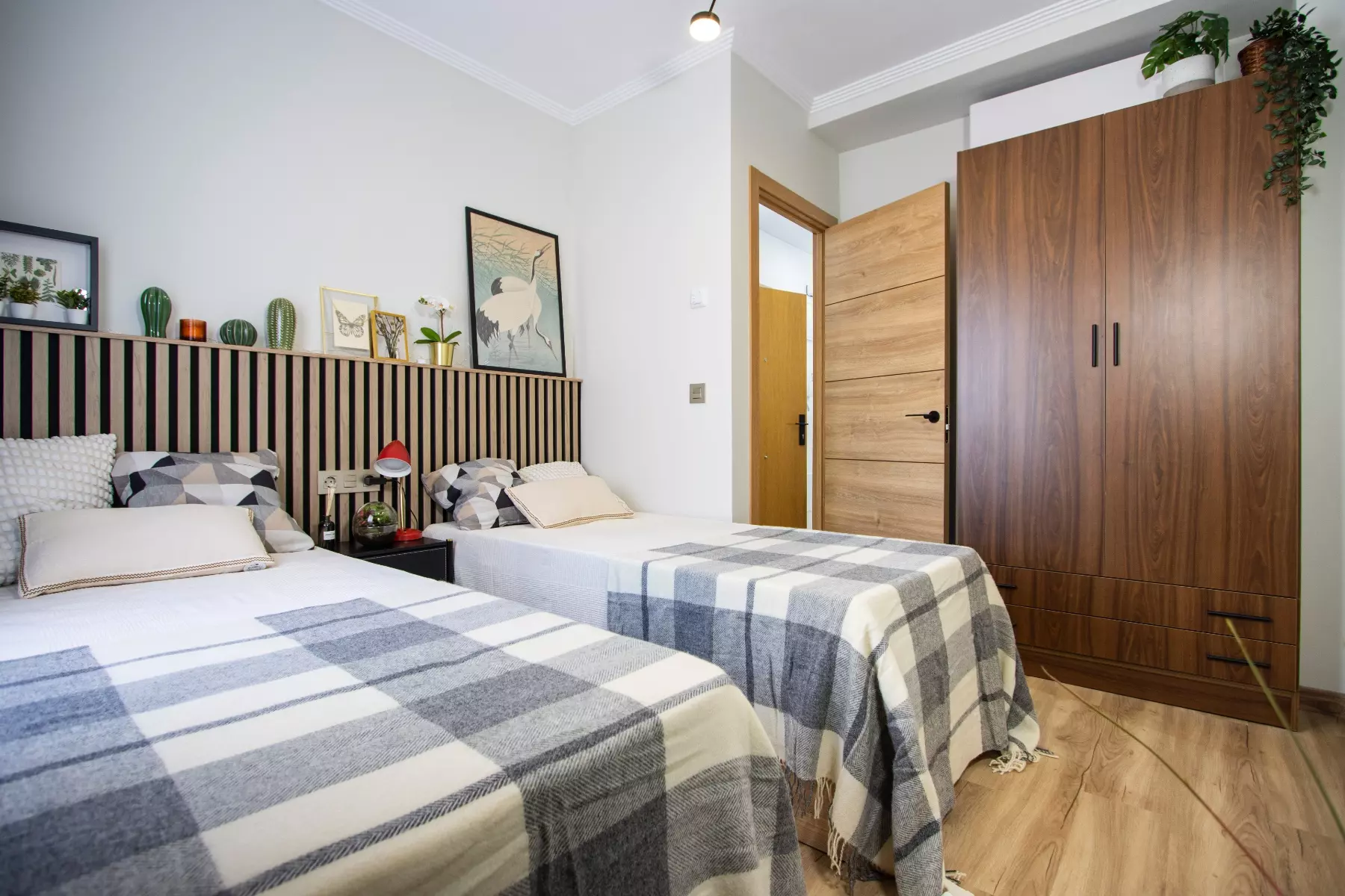 2-bedroom Apartment In Torrevieja, Spain (79 M²)