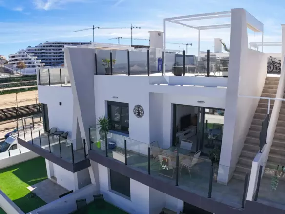 2-bedroom Property In San Miguel De Salinas, Spain (151 M²)