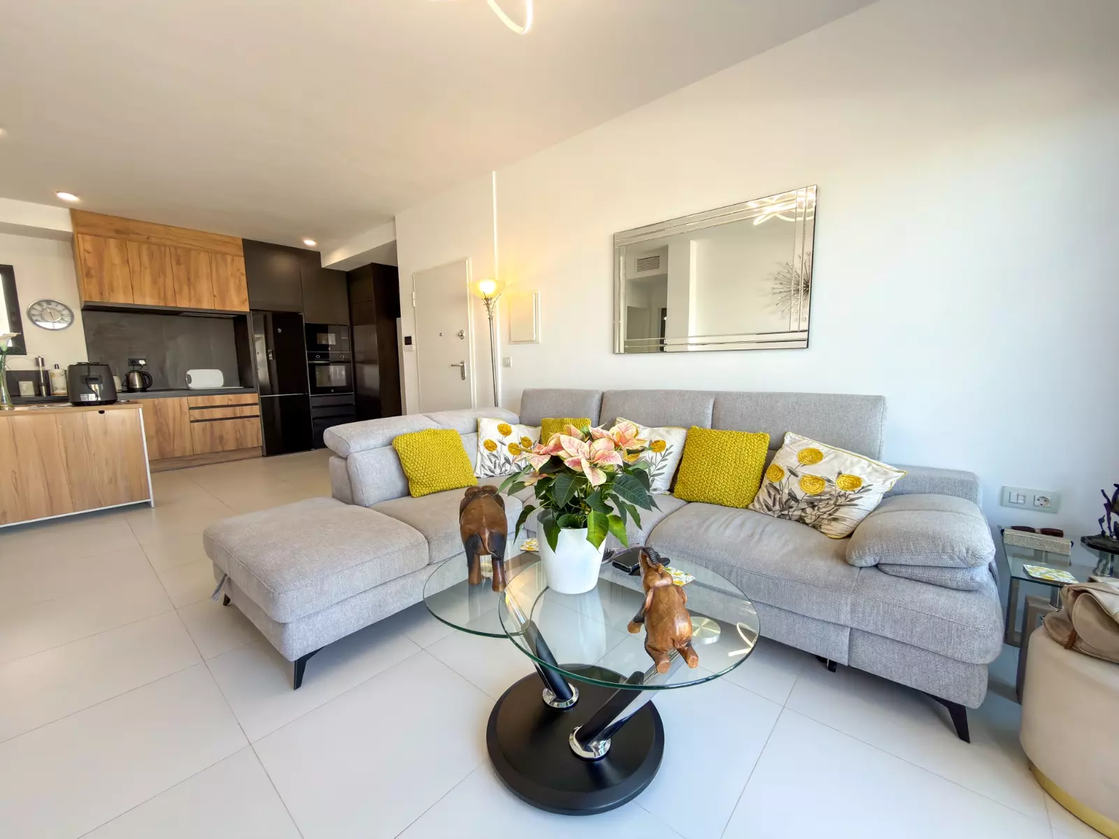2-bedroom Property In San Miguel De Salinas, Spain (151 M²)