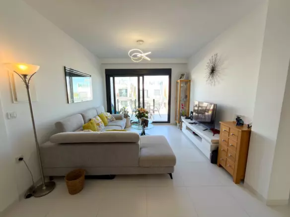 2-bedroom Property In San Miguel De Salinas, Spain (151 M²)