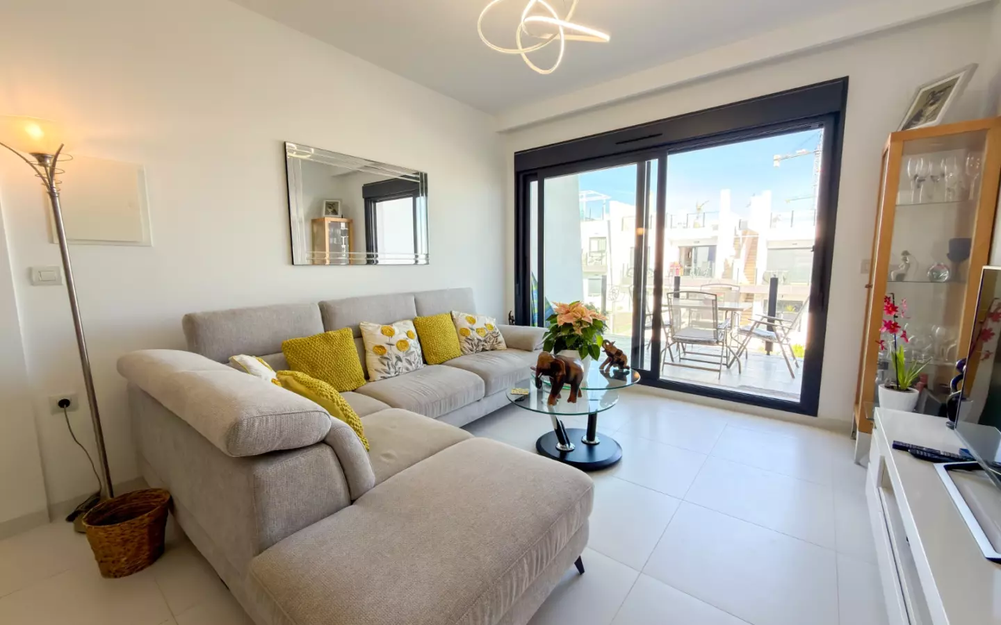 2-bedroom Property In San Miguel De Salinas, Spain (151 M²)