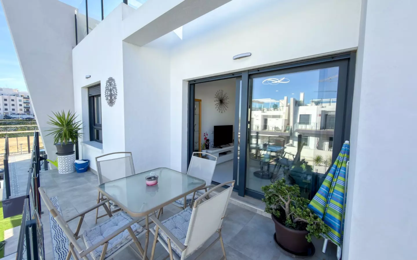 2-bedroom Property In San Miguel De Salinas, Spain (151 M²)