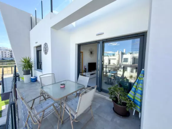 2-bedroom Property In San Miguel De Salinas, Spain (151 M²)