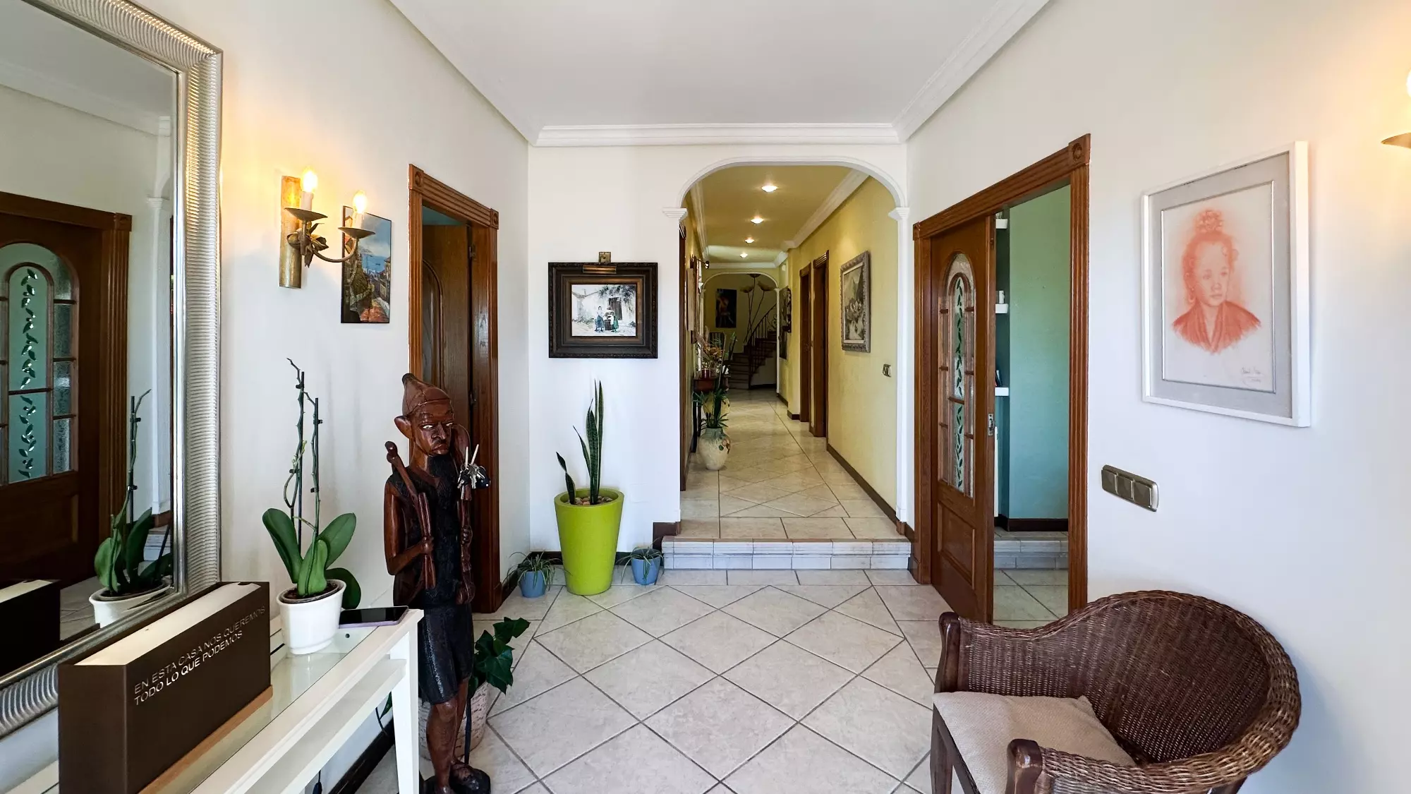 o_1jeu4bvuijhp11pq1oir3hsdcm4d-0004d5 6-bedroom Villa In Torrevieja, Spain (290 M²)