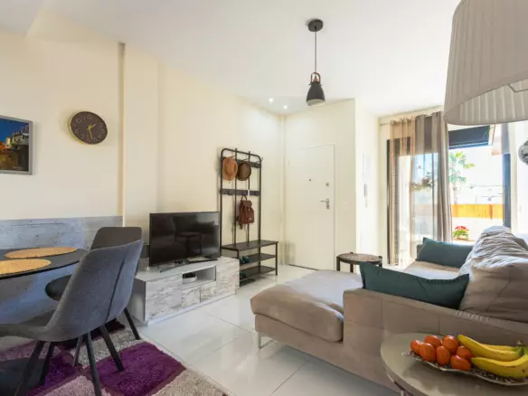 2-bedroom Bungalow In Orihuela Costa, Spain (61 M²)