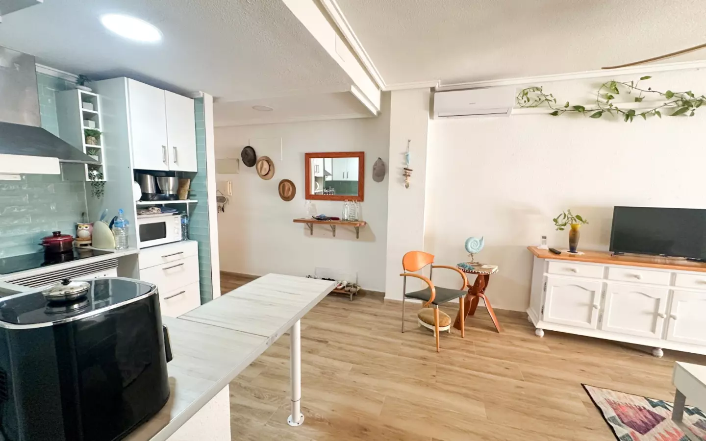 2-bedroom Apartment In Torrevieja, Spain (64 M²)