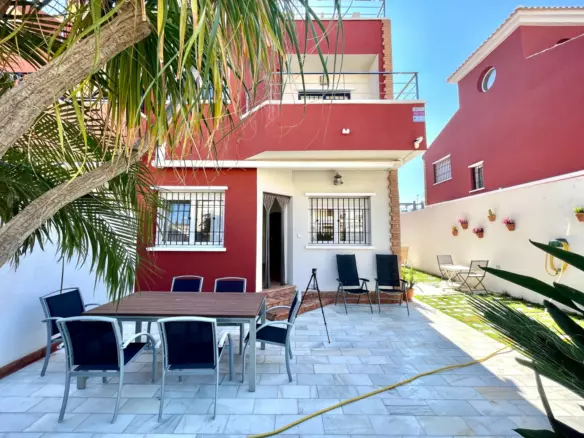 4-bedroom Town House In Pilar De La Horadada, Spain (155 M²)