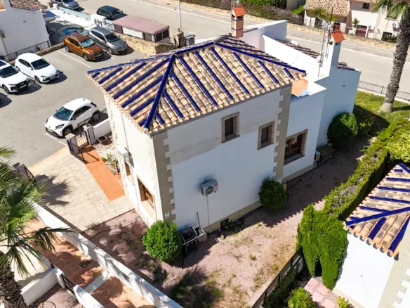 3-bedroom Villa In Algorfa, Spain (141 M²)