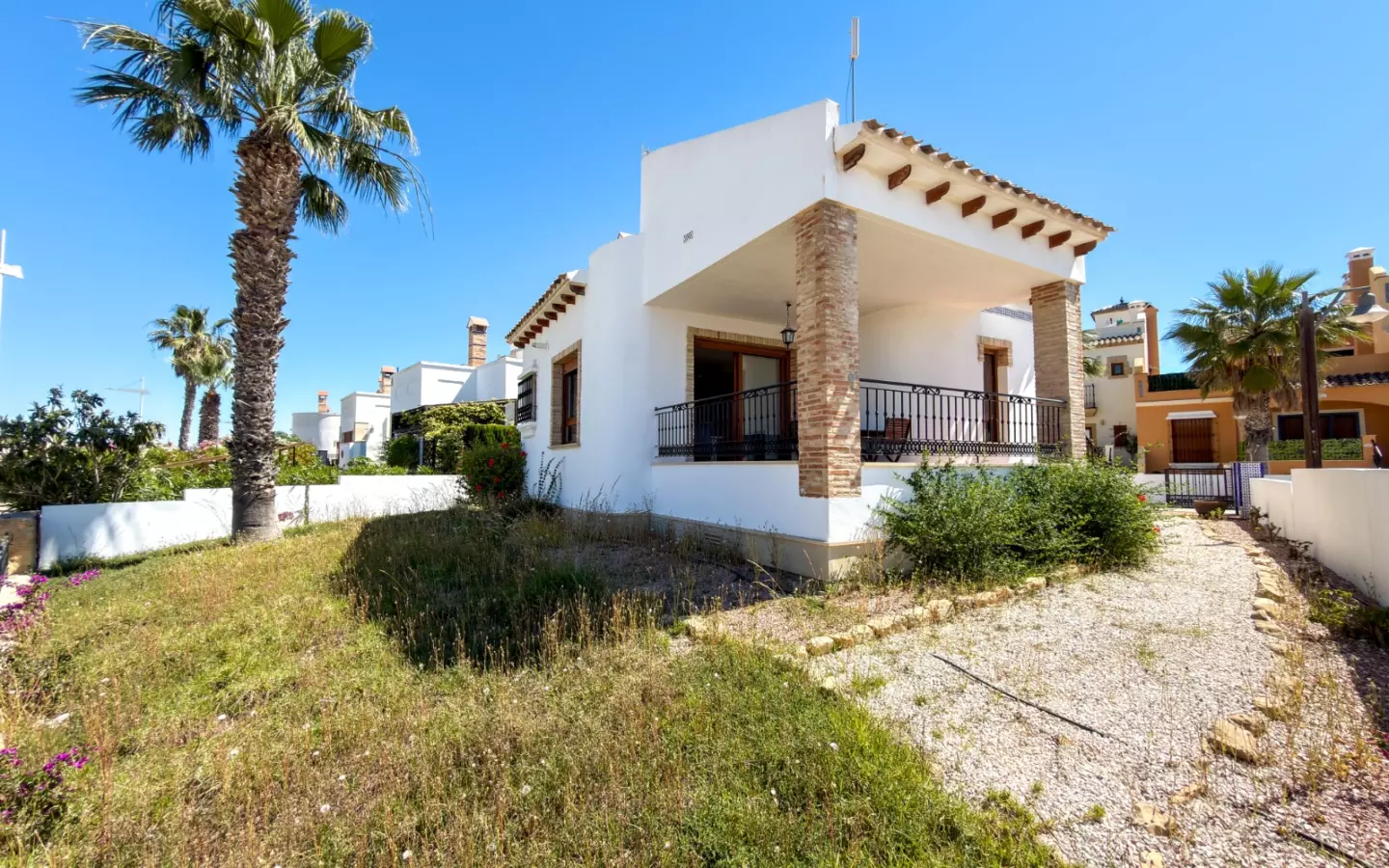 3-bedroom Villa In Algorfa, Spain (141 M²)