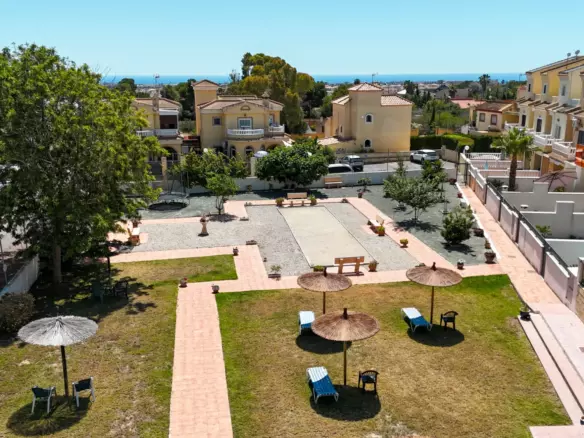 2-bedroom Property In Orihuela Costa, Spain (60 M²)