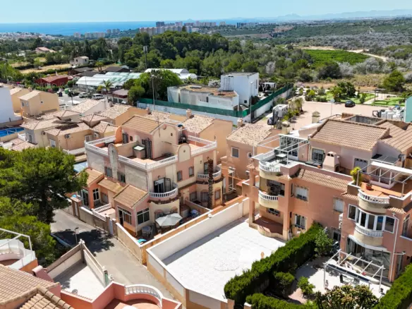 2-bedroom Property In Orihuela Costa, Spain (60 M²)