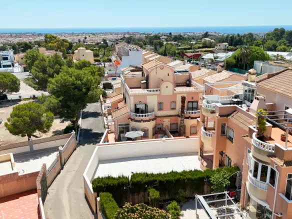 2-bedroom Property In Orihuela Costa, Spain (60 M²)