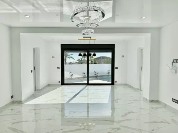 4-bedroom Villa In Rojales, Spain (205 M²)