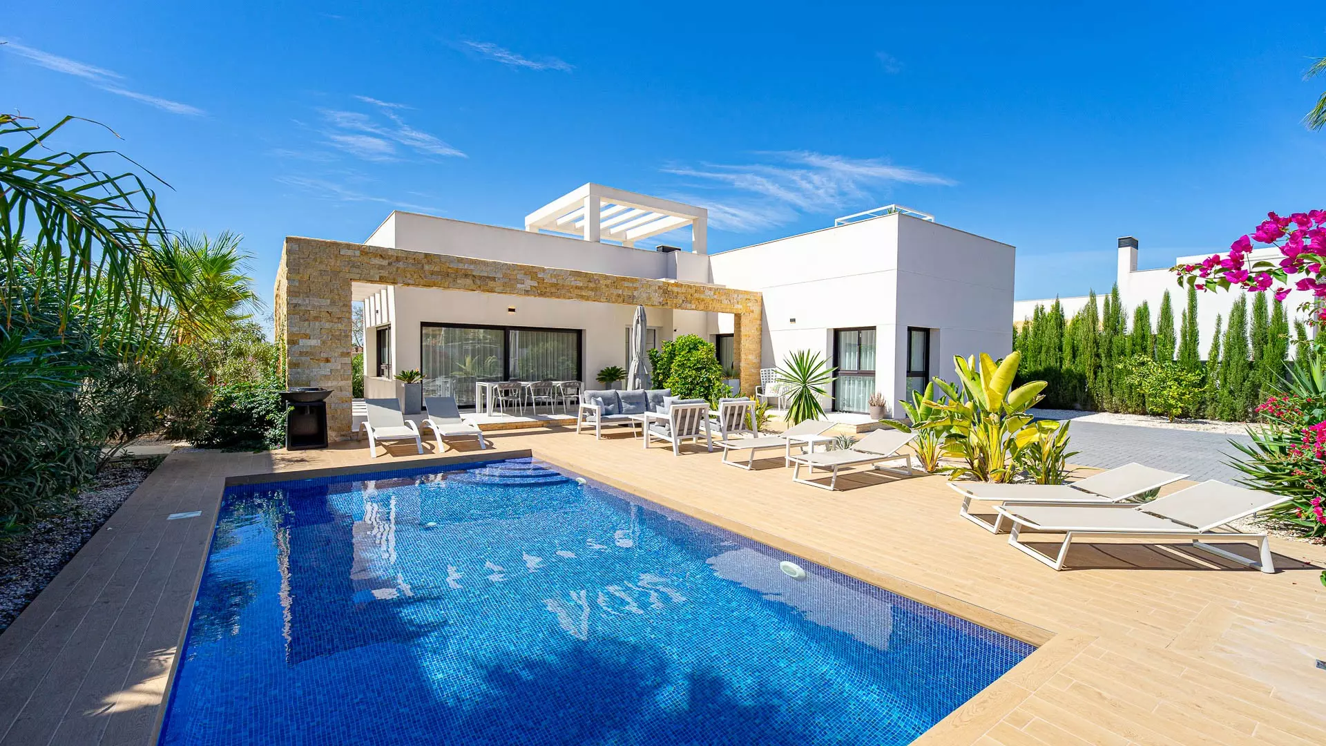 3-bedroom Villa In Rojales, Spain (117 M²)