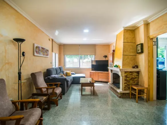 7-bedroom Villa In Orihuela, Spain (505 M²)
