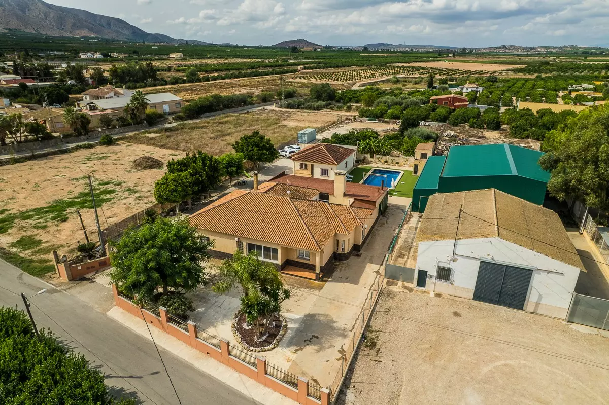 7-bedroom Villa In Orihuela, Spain (505 M²)