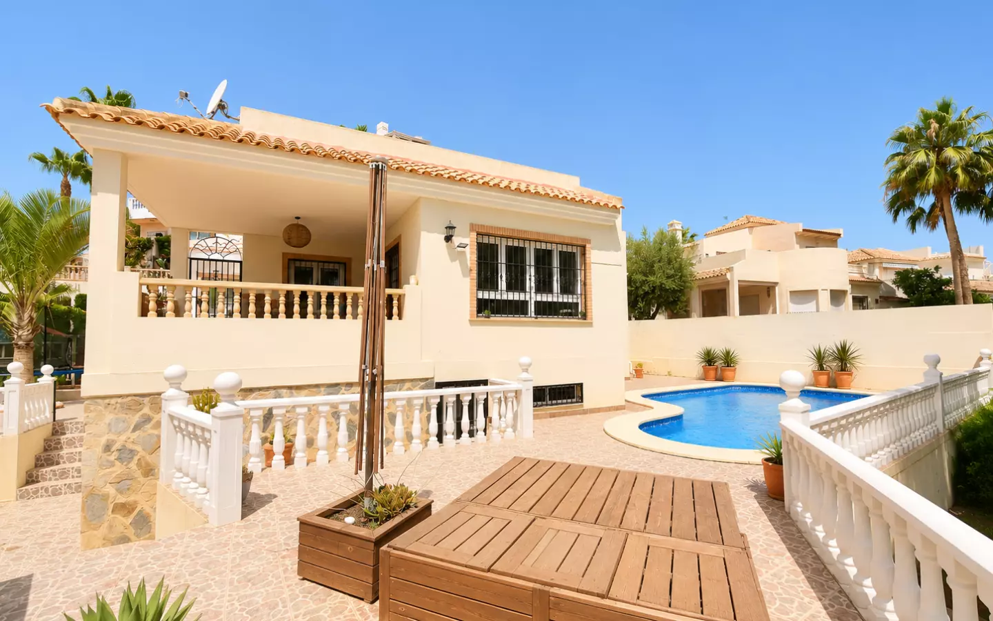 5-bedroom Villa In Orihuela Costa, Spain (550 M² Plot)