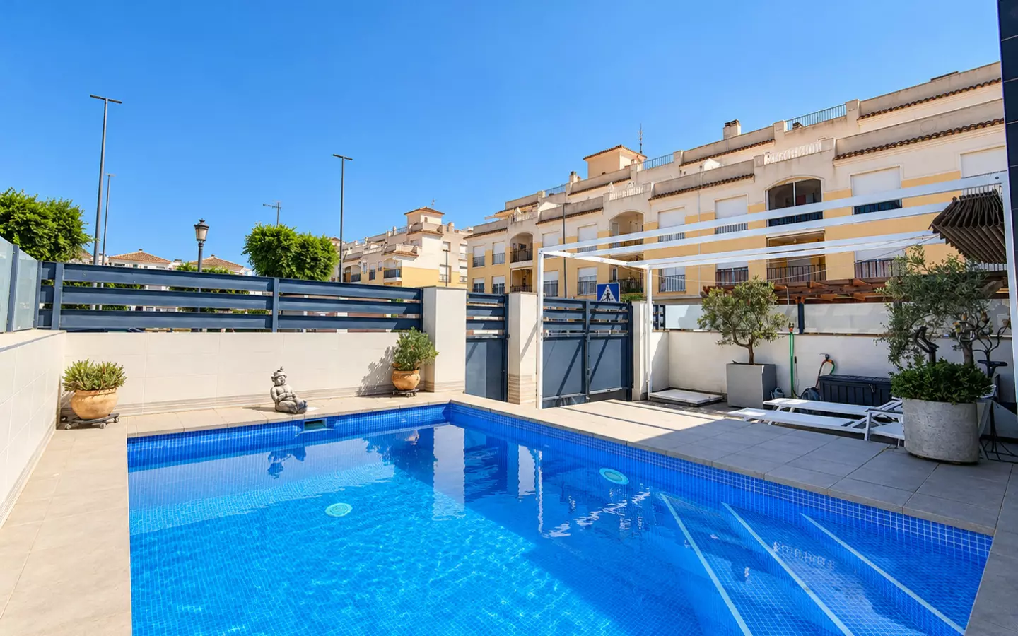 2-bedroom Townhouse In Formentera Del Segura, Spain (84 M²)