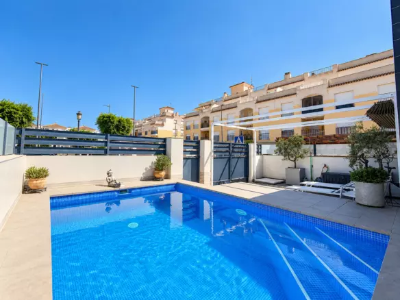 2-bedroom Townhouse In Formentera Del Segura, Spain (84 M²)