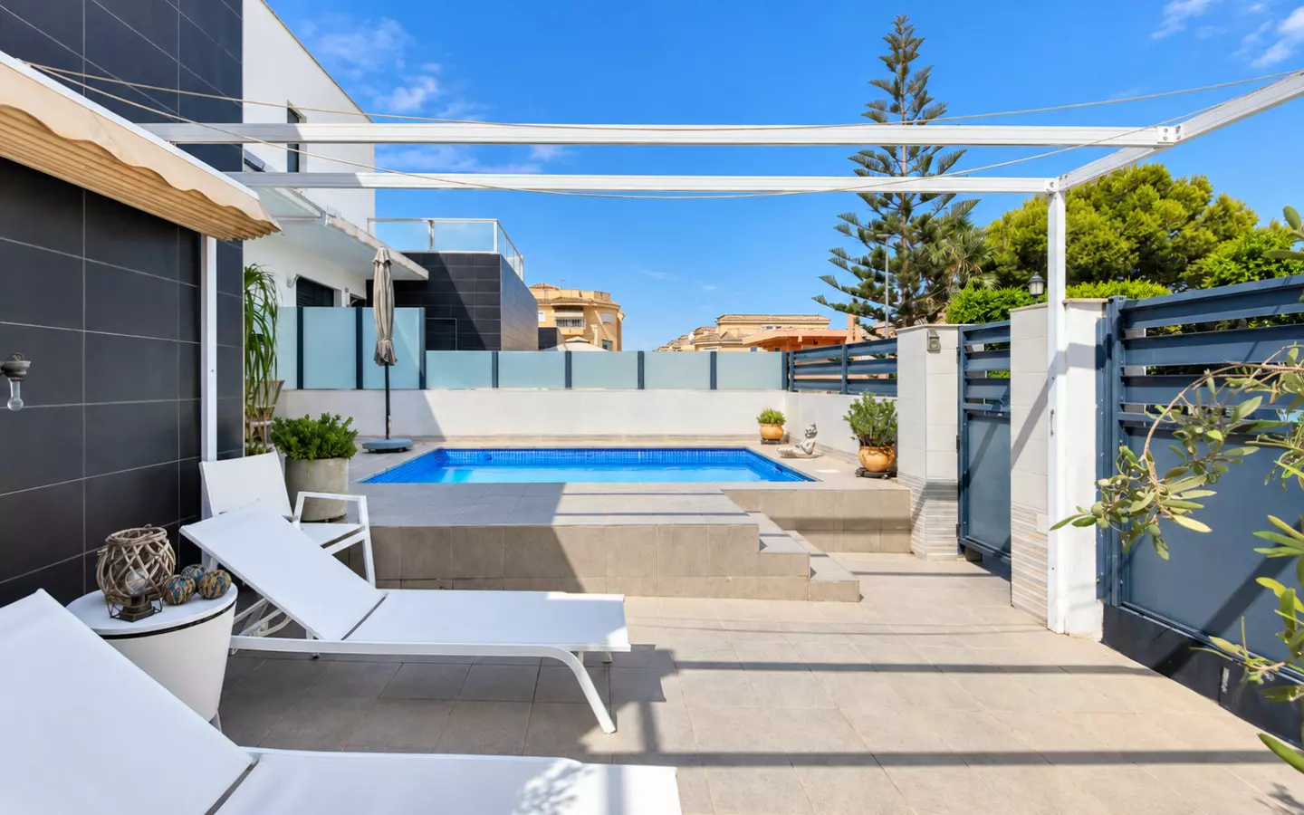 2-bedroom Townhouse In Formentera Del Segura, Spain (84 M²)