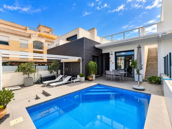 2-bedroom Townhouse In Formentera Del Segura, Spain (84 M²)
