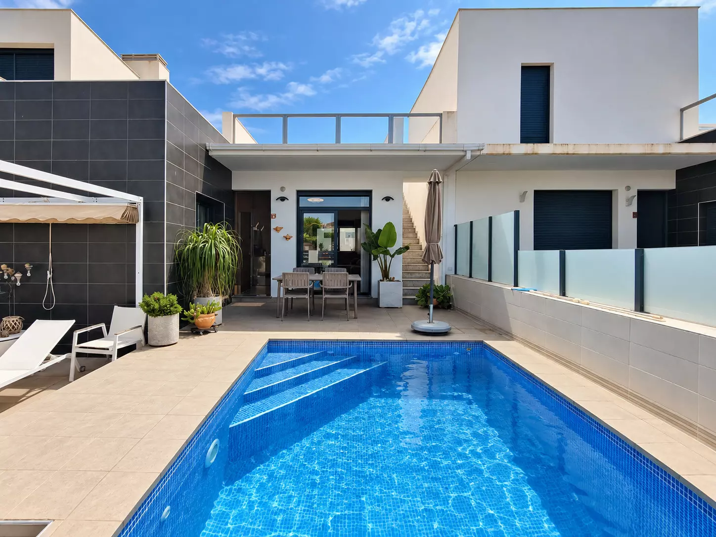 2-bedroom Townhouse In Formentera Del Segura, Spain (84 M²)