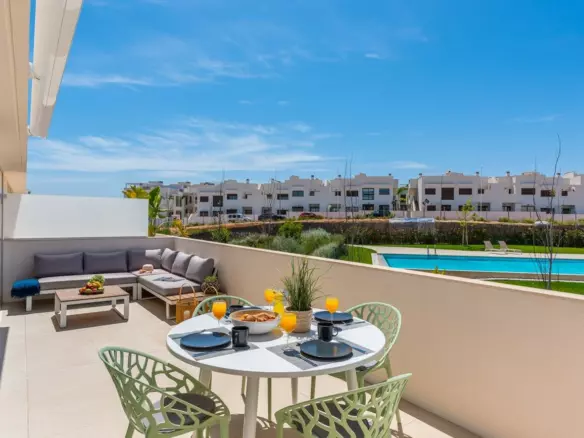 3-bedroom Property In Torrevieja, Spain (104 M²)