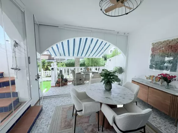 2-bedroom Villa In Villamartin, Spain (90 M²)