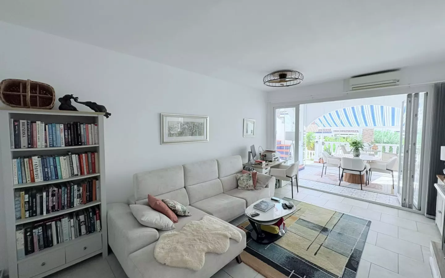 2-bedroom Villa In Villamartin, Spain (90 M²)