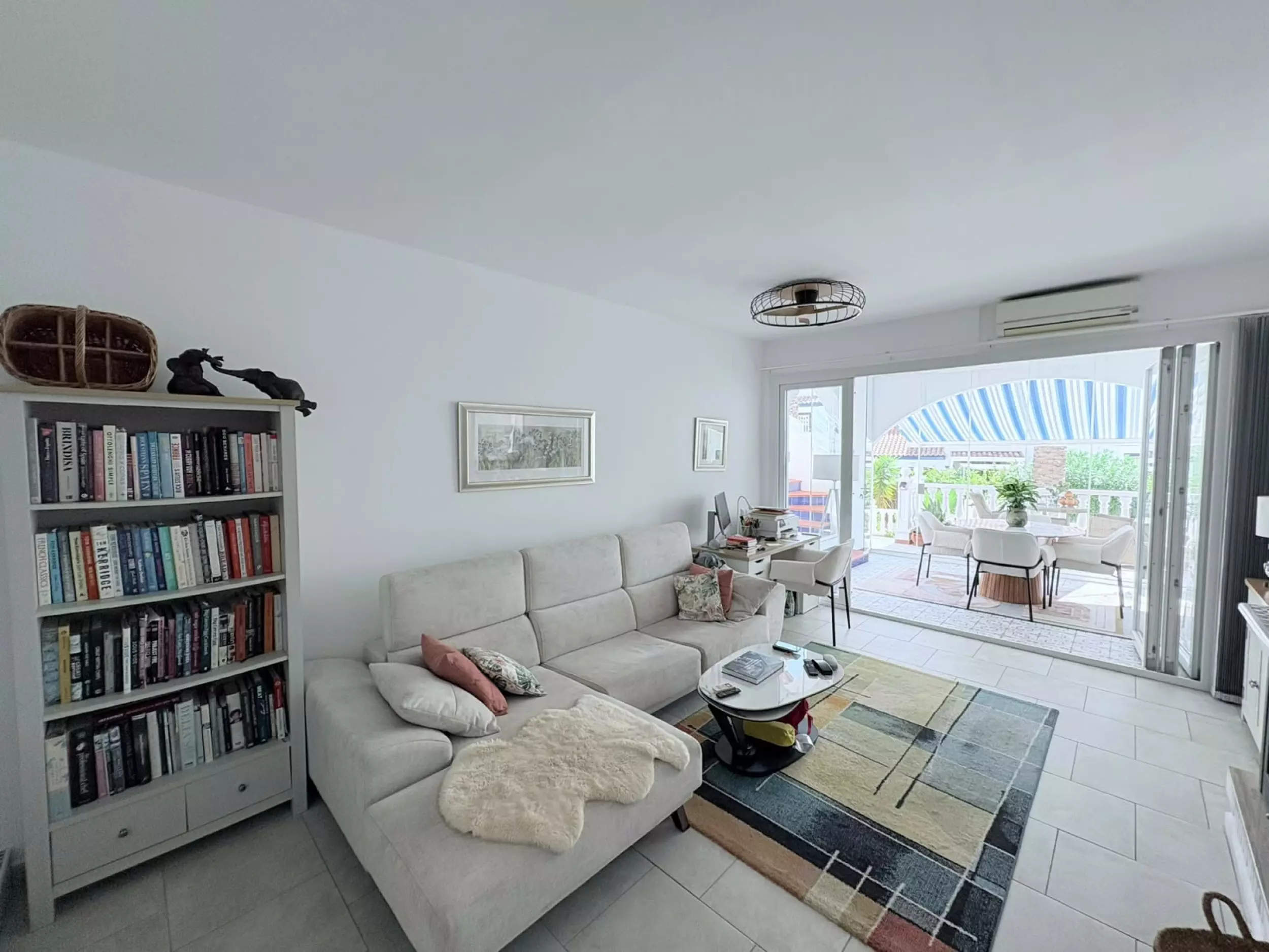 2-bedroom Villa In Villamartin, Spain (90 M²)