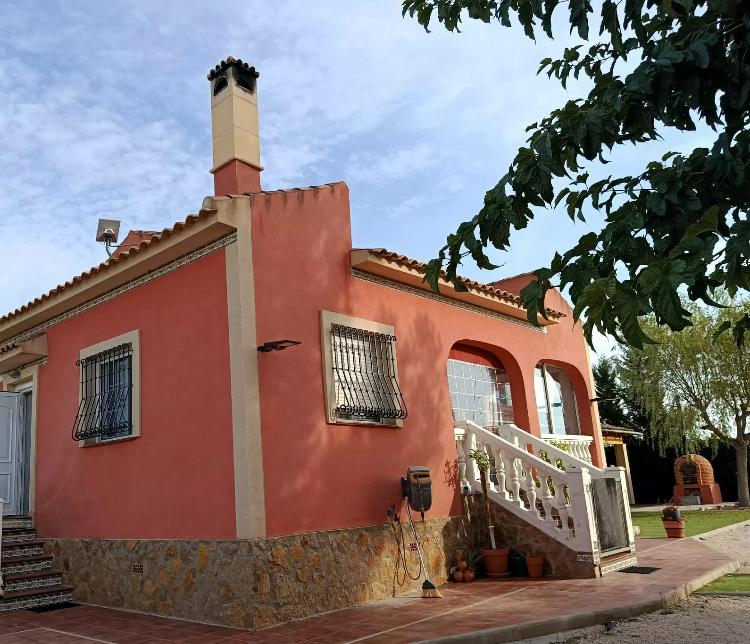 3-bedroom Country House In Pinoso, Spain (184 M²)