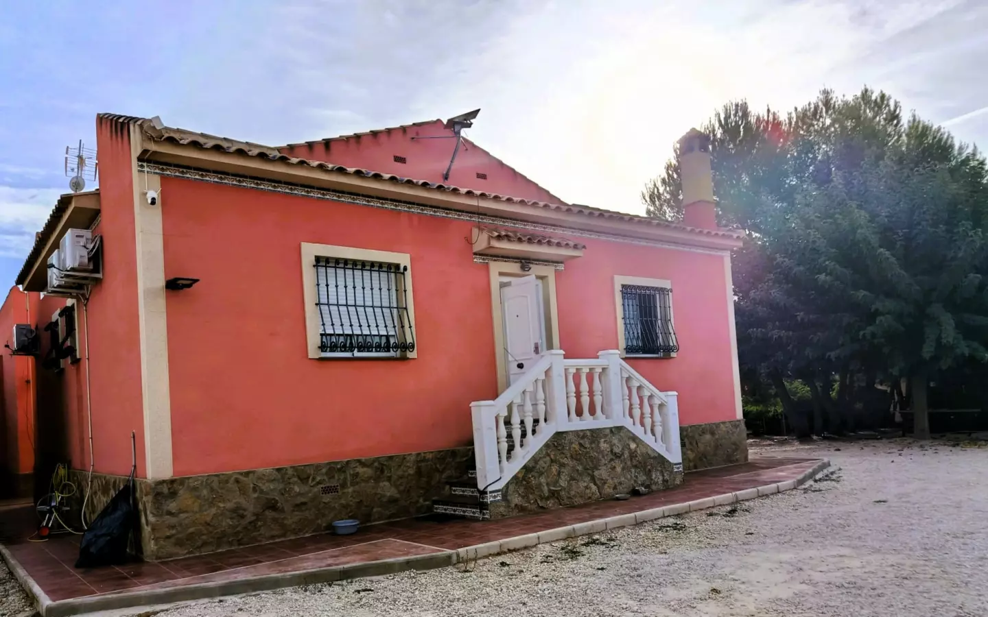 3-bedroom Country House In Pinoso, Spain (184 M²)