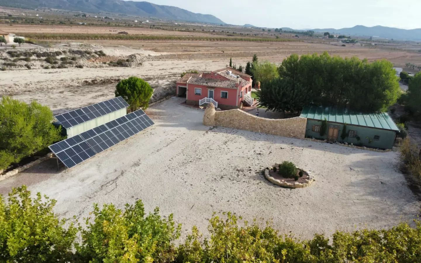 3-bedroom Country House In Pinoso, Spain (184 M²)