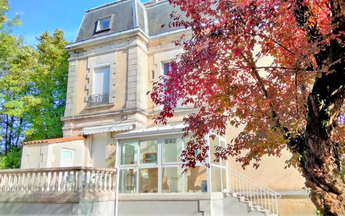 5-bedroom Maison De Maitre In Aigre, France (170 M²)
