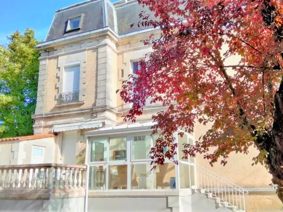 5-bedroom Maison De Maitre In Aigre, France (170 M²)