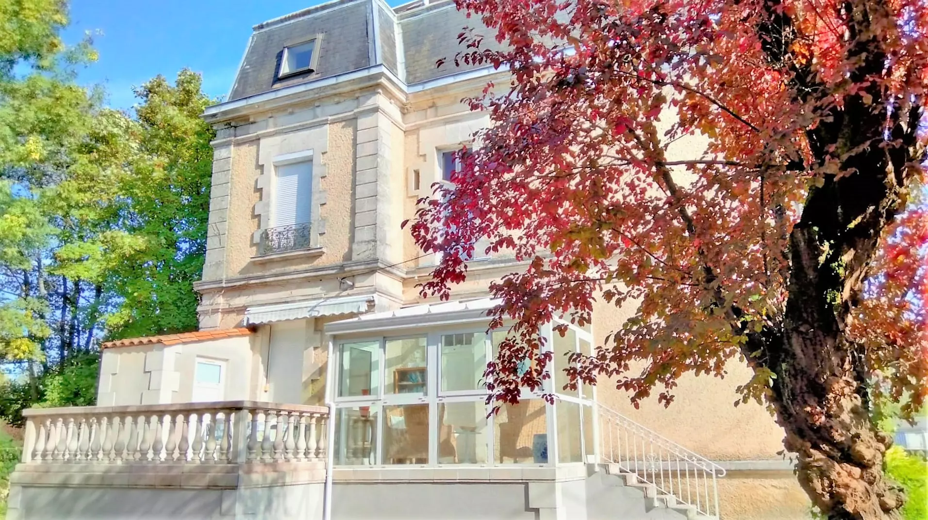 5-bedroom Maison De Maitre In Aigre, France (170 M²)