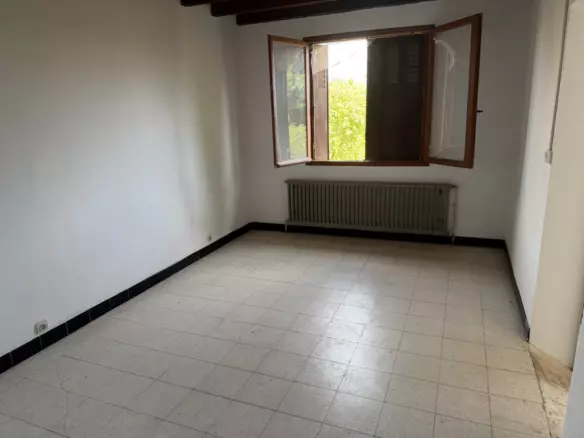 3-bedroom House In Riberac, France (90 M²)