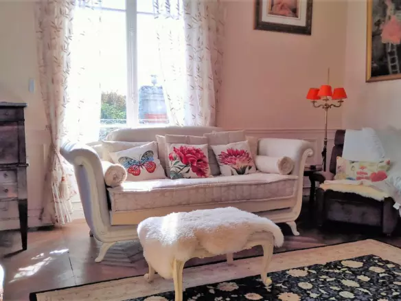 5-bedroom Maison De Maitre In Aigre, France (170 M²)