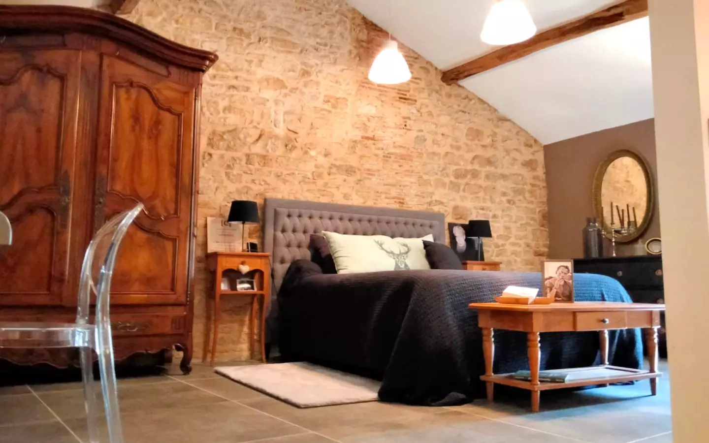 3-bedroom Country House In Nanteuil-en-vallee, France (173 M²)